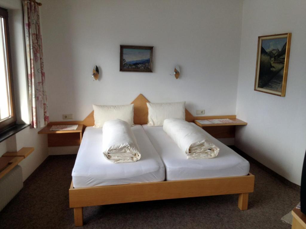 Pension Wallnoefer Hotel Mieming Room photo